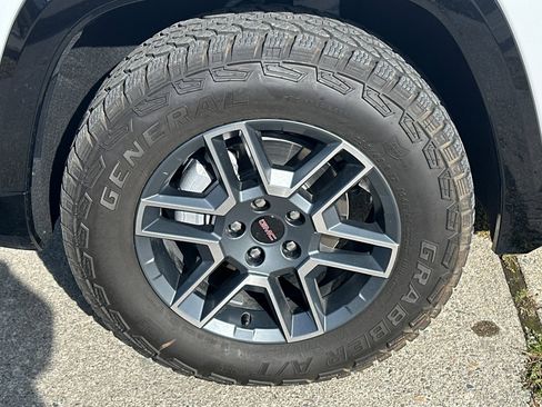 Used 2026 GMC Terrain AT4 w/ Convenience Package III image 46