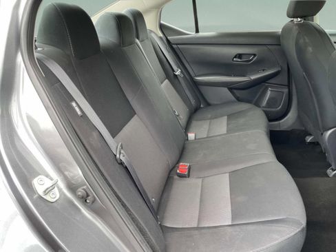 Used 2024 Nissan Sentra SV FWD image 15