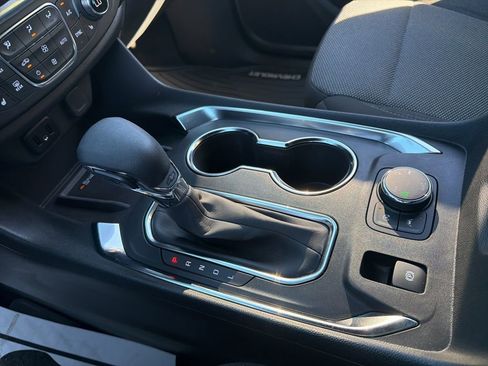 Used 2023 Chevrolet Traverse LT image 36