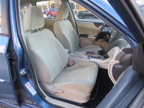 Used 2010 Subaru Impreza 2.5i Premium image 11