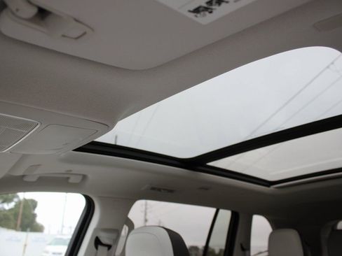 Used 2024 GMC Acadia Denali w/ Super Cruise Package image 20