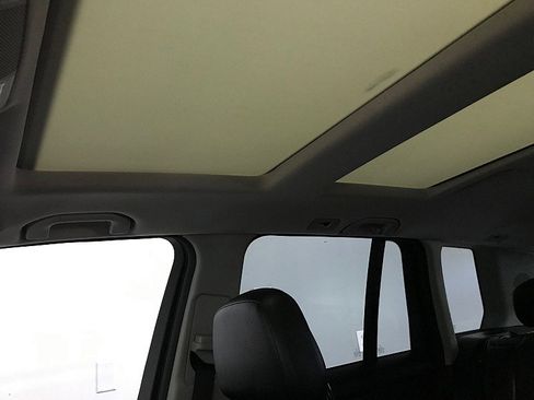 Used 2012 Mercedes-Benz GLK 350 2WD image 26