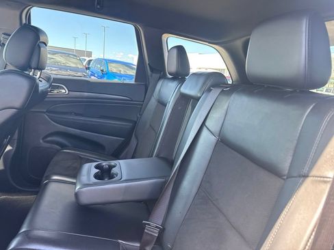 Used 2021 Jeep Grand Cherokee Laredo X AWD/4WD image 27