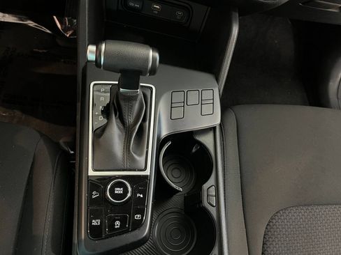 Used 2025 Kia Sportage LX FWD image 41