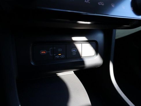 New 2026 Hyundai Tucson Limited image 40