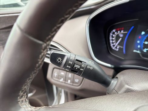 Used 2020 Hyundai Santa Fe Limited image 39