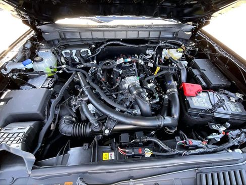 New 2026 Ford Bronco Badlands image 16