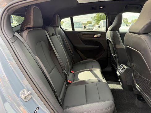 Certified 2023 Volvo C40 Recharge Core AWD/4WD image 12
