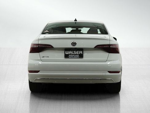 Used 2020 Volkswagen Jetta SE w/ SE Cold Weather Package image 4