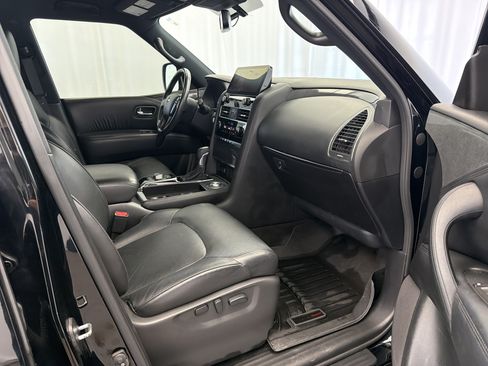 Used 2022 Nissan Armada SL w/ Midnight Edition Package RWD image 10