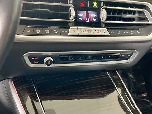 Used 2021 BMW X5 xDrive40i w/ Convenience Package AWD/4WD image 16
