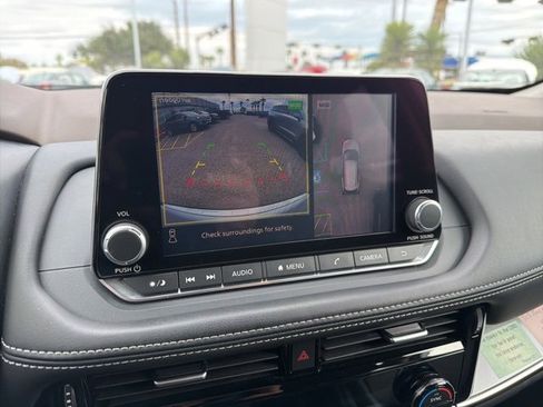 Certified 2021 Nissan Rogue SV image 18