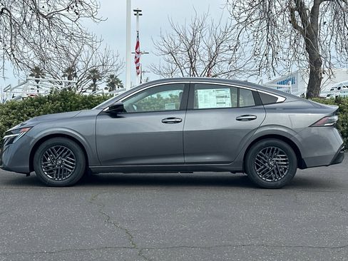 New 2026 Nissan Sentra SV image 7