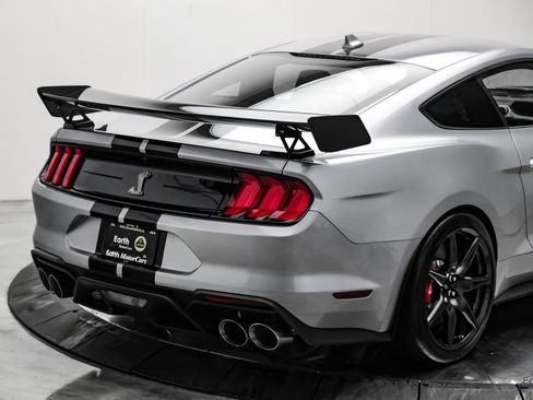Used 2022 Ford Mustang Shelby GT500 w/ Carbon Fiber Track Pack RWD image 22