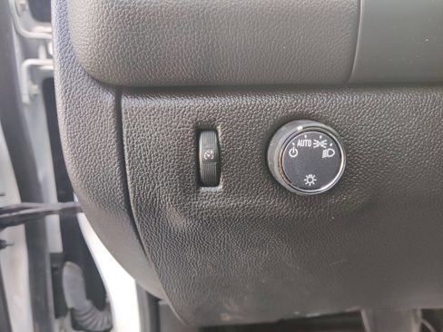 Used 2022 Chevrolet Colorado LT w/ Fleet Safety Package image 37