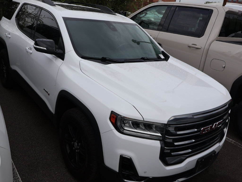 Used 2023 GMC Acadia AT4 w/ Technology Package AWD/4WD image 2