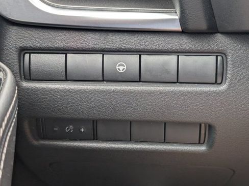 Used 2022 Nissan Rogue SV AWD/4WD image 22