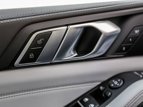 New 2026 BMW X5 xDrive50e w/ M Sport Package image 18