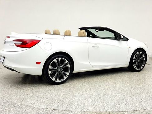 Used 2018 Buick Cascada Premium image 5