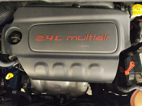 Used 2020 Jeep Compass Latitude FWD image 30