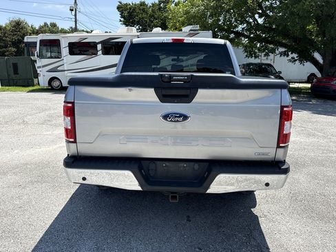 Used 2020 Ford F150 XLT w/ Trailer Tow Package RWD image 4