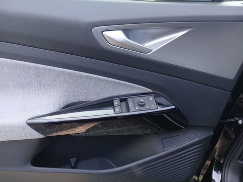 New 2026 Volkswagen ID.4 Pro RWD image 11