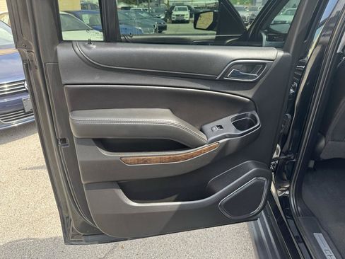 Used 2019 Chevrolet Suburban LT AWD/4WD image 13