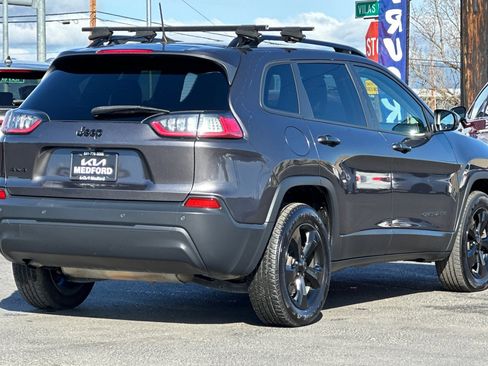 Used 2020 Jeep Cherokee Latitude Plus image 4