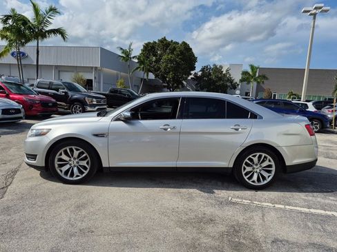 Used 2017 Ford Taurus Limited FWD image 8
