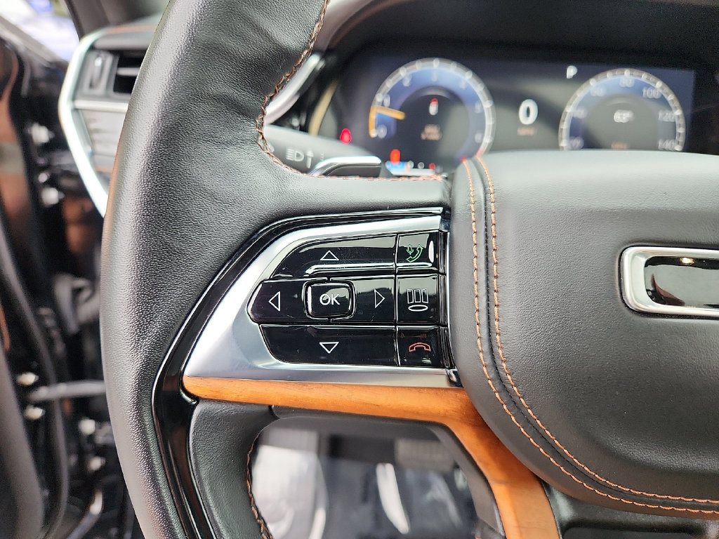 Certified 2023 Jeep Grand Cherokee Summit AWD/4WD image 22
