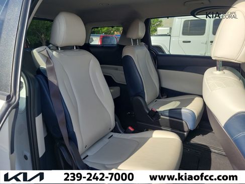 Certified 2025 Kia Carnival EX FWD image 10