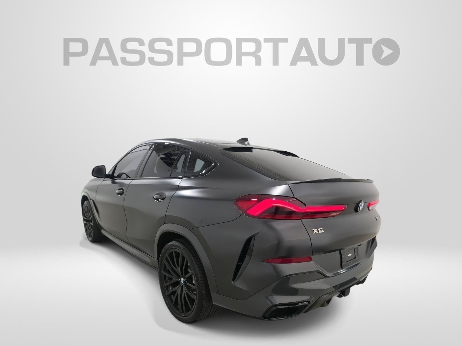 Used 2022 BMW X6 M50i w/ Executive Package AWD/4WD image 6