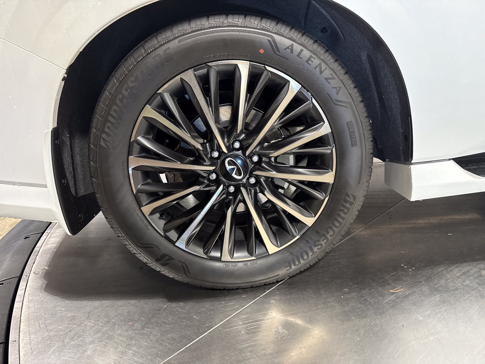 New 2026 INFINITI QX80 Autograph AWD/4WD image 12