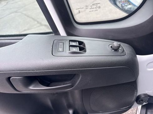 Used 2023 RAM ProMaster 2500 FWD image 9
