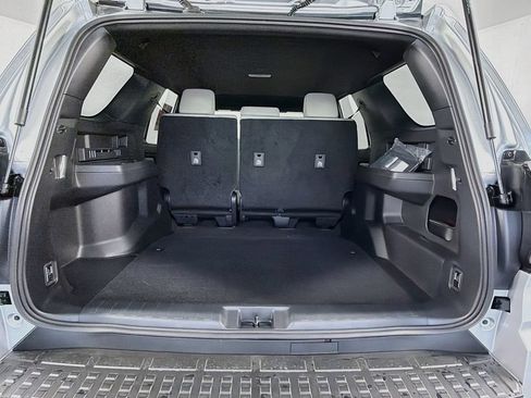 New 2026 Toyota 4Runner SR5 AWD/4WD image 25