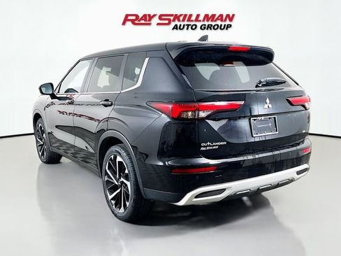Used 2024 Mitsubishi Outlander SE image 5