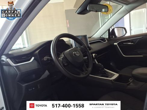 Used 2024 Toyota RAV4 XLE FWD image 14