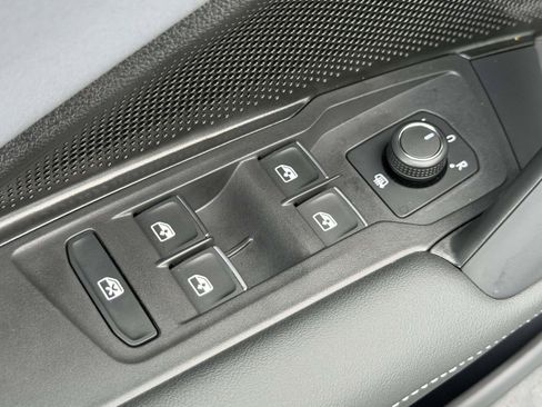 Certified 2026 Volkswagen Tiguan SE R-Line FWD image 16