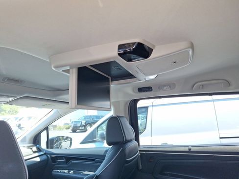 Used 2025 Honda Odyssey Touring image 15