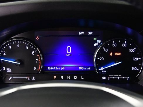 Used 2024 Ford Explorer XLT w/ Class IV Trailer Tow Package image 17