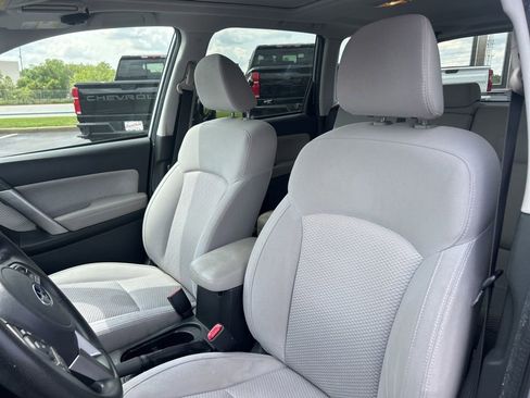 Used 2017 Subaru Forester 2.5i Premium AWD/4WD image 15