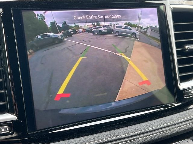 Used 2025 Chrysler Pacifica Limited FWD image 27