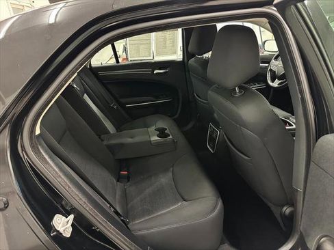 Certified 2021 Chrysler 300 Touring image 25
