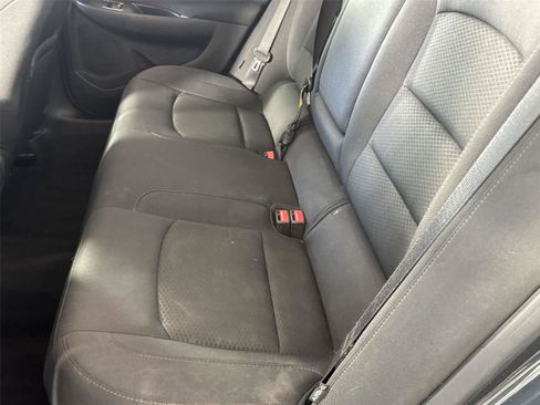 Used 2016 Chevrolet Malibu LT FWD image 14