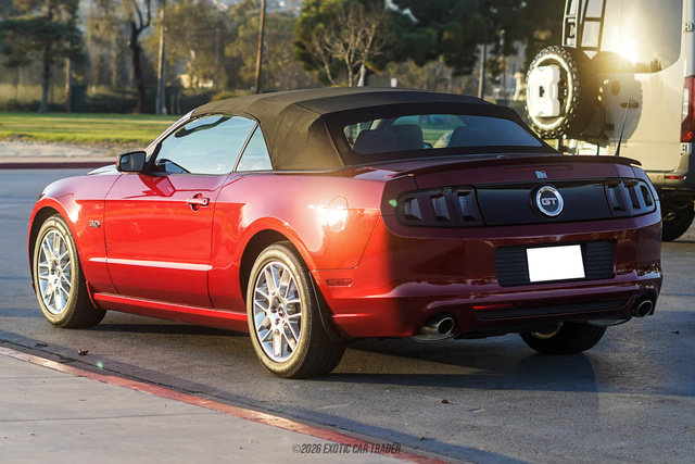 Used 2014 Ford Mustang GT Premium w/ Electronics Package RWD image 15