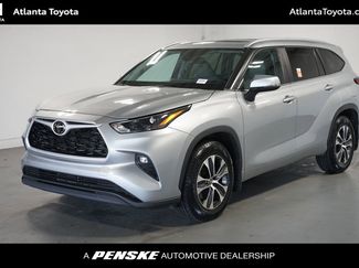 Certified 2023 Toyota Highlander XLE video 1