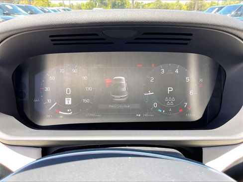 Used 2025 Land Rover Discovery S AWD/4WD image 23