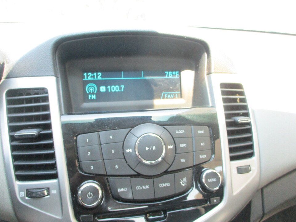 Used 2011 Chevrolet Cruze LT FWD image 29