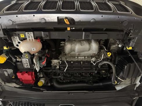 Used 2021 Jeep Renegade Latitude AWD/4WD image 27