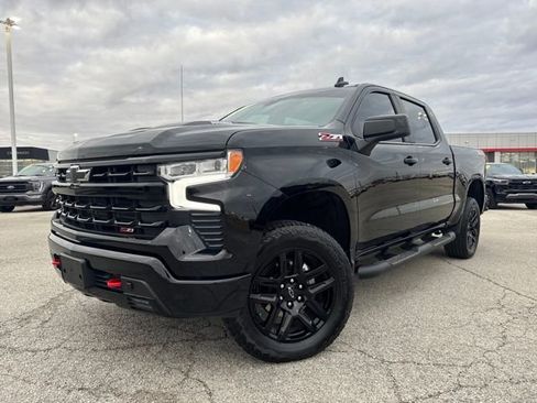 Used 2025 Chevrolet Silverado 1500 LT Trail Boss w/ Convenience Package II image 1